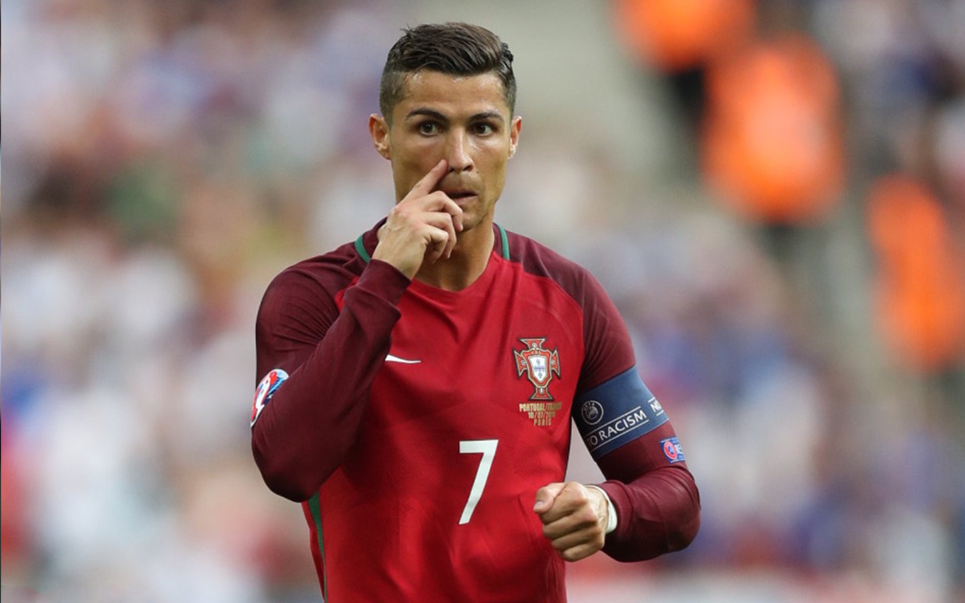 田径场新增风向提示标识助力发挥，田径项目测定风速的项目是